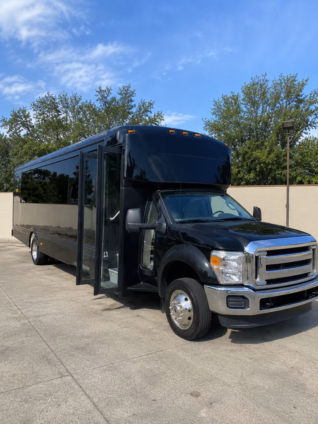 bradenton 20 passenger party bus