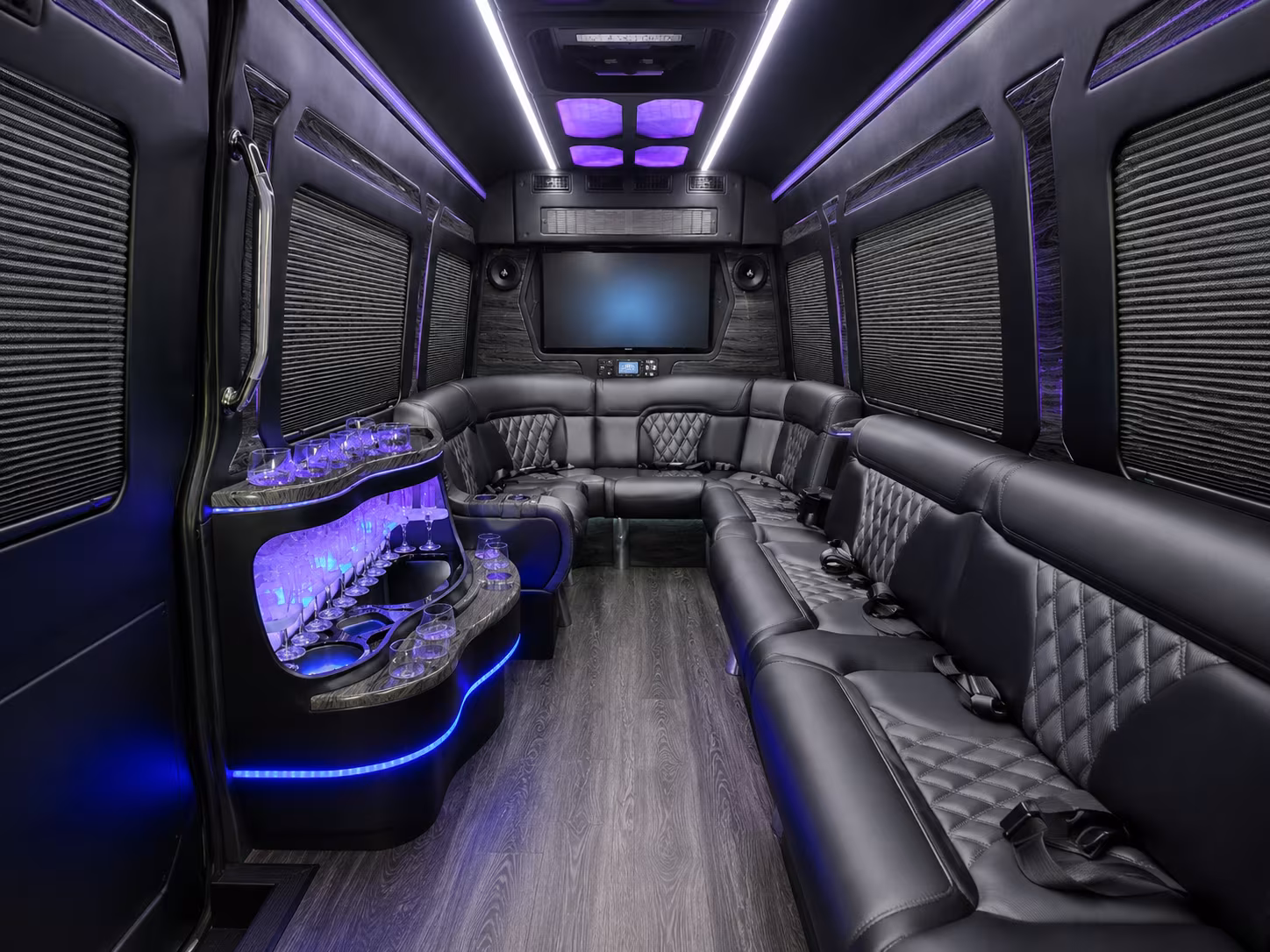 bradentoncharterbuscompany com is how bradenton coordinators move groups to srq and beyond