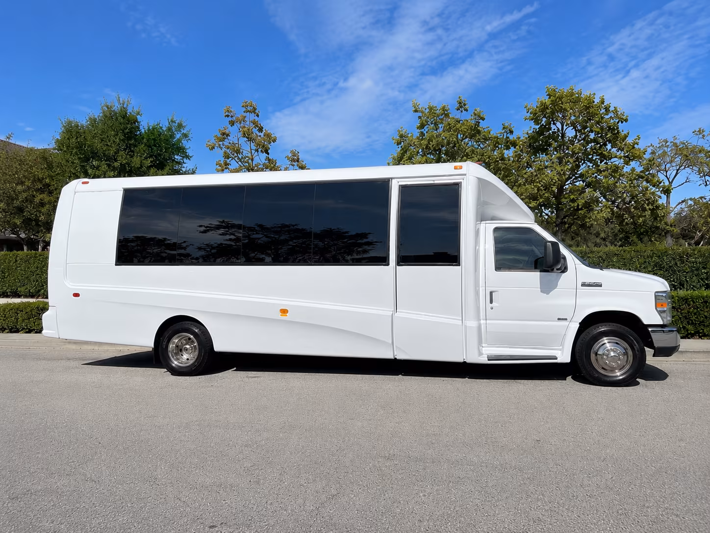 for easy prom night rides to sarasota and beyond bradentoncharterbuscompany com has you covered