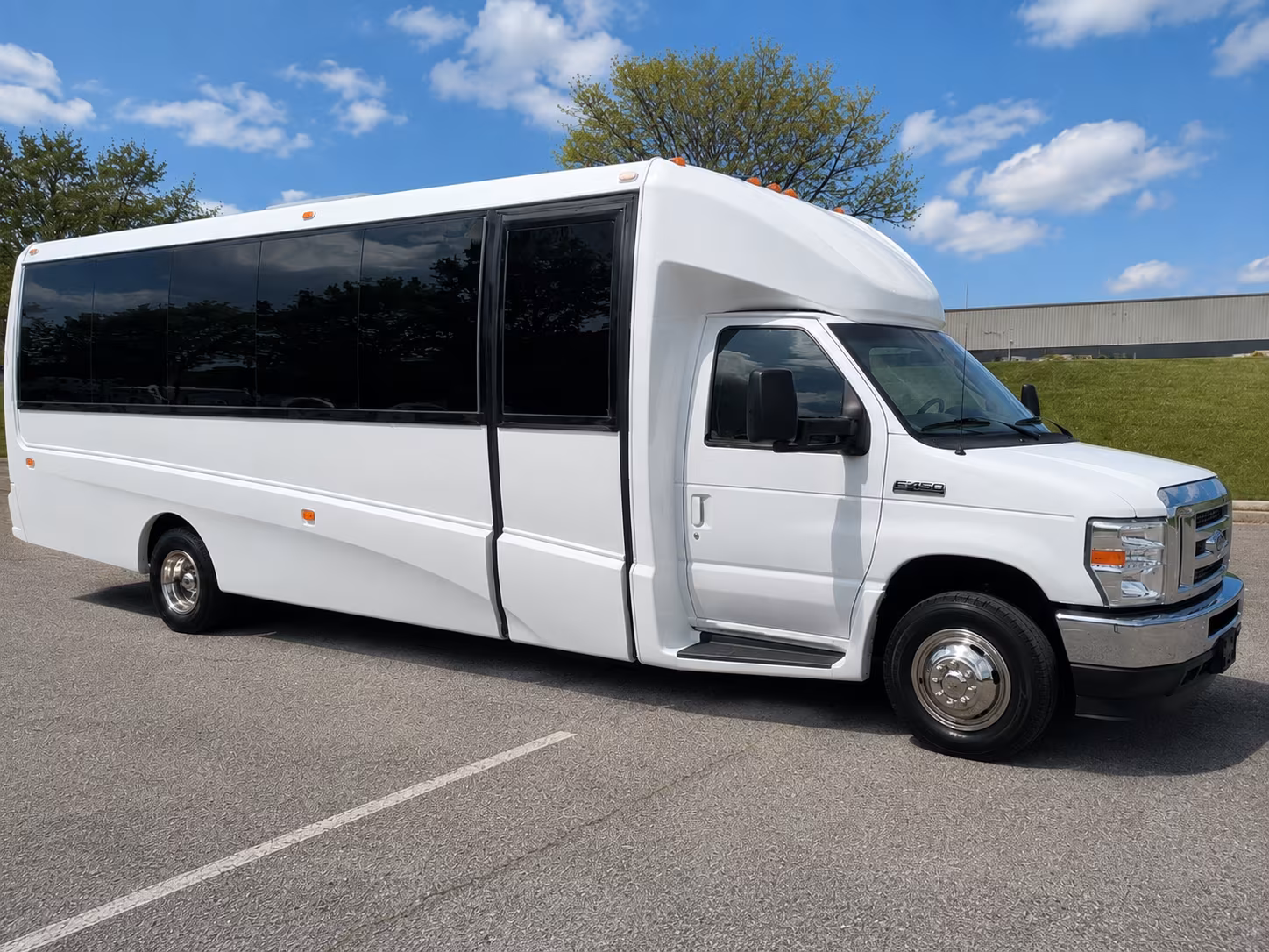 keep every guest on schedule between downtown bradenton hotels and your reception venue