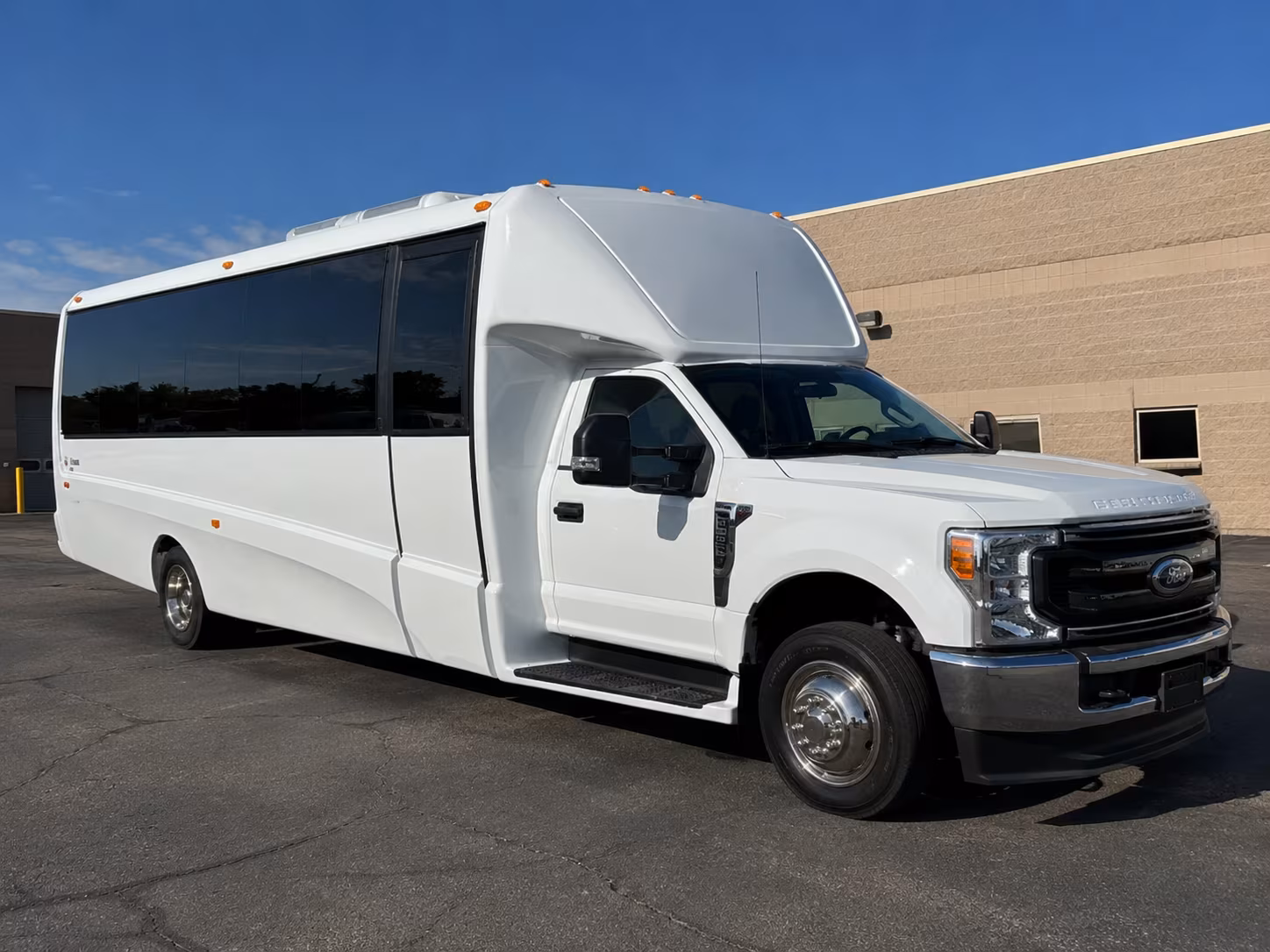 lakewood ranch charter bus service for corporate events in lakewood ranch