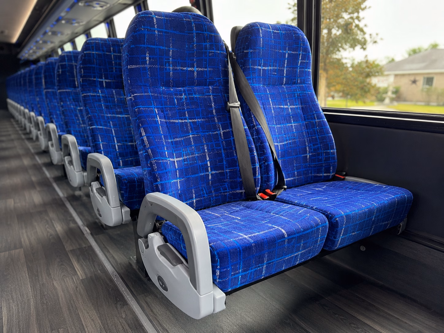 lakewood ranch school bus rentals for field trips and class outings